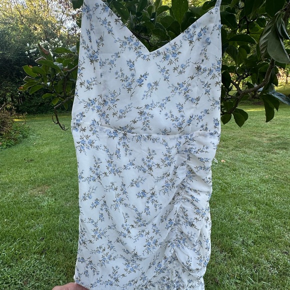 Hello Molly | Modern Ophelia White Floral Maxi‎ Dress | SZ S (4) - Picture 3 of 8